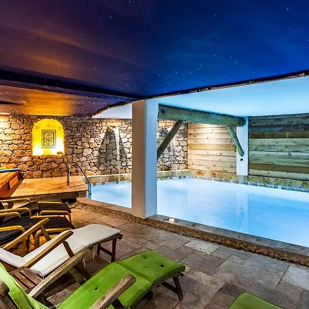 Mas La Jaina Bed & Breakfast Bargemon